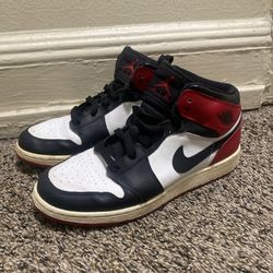 Nike Air Jordan 1 Retro Chicago Size 7y Boys