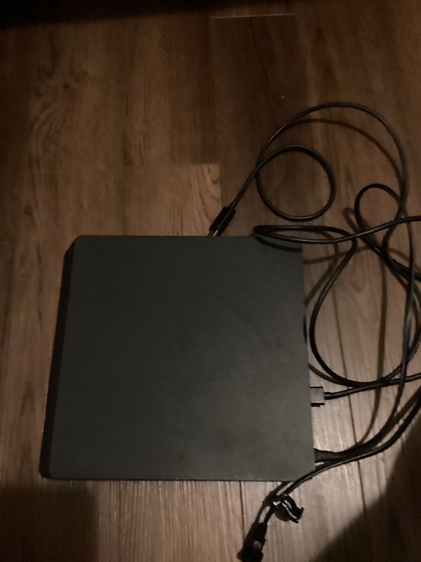 ps4 Slim without Controllers