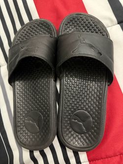 Women Black color Nike soft 7 size.