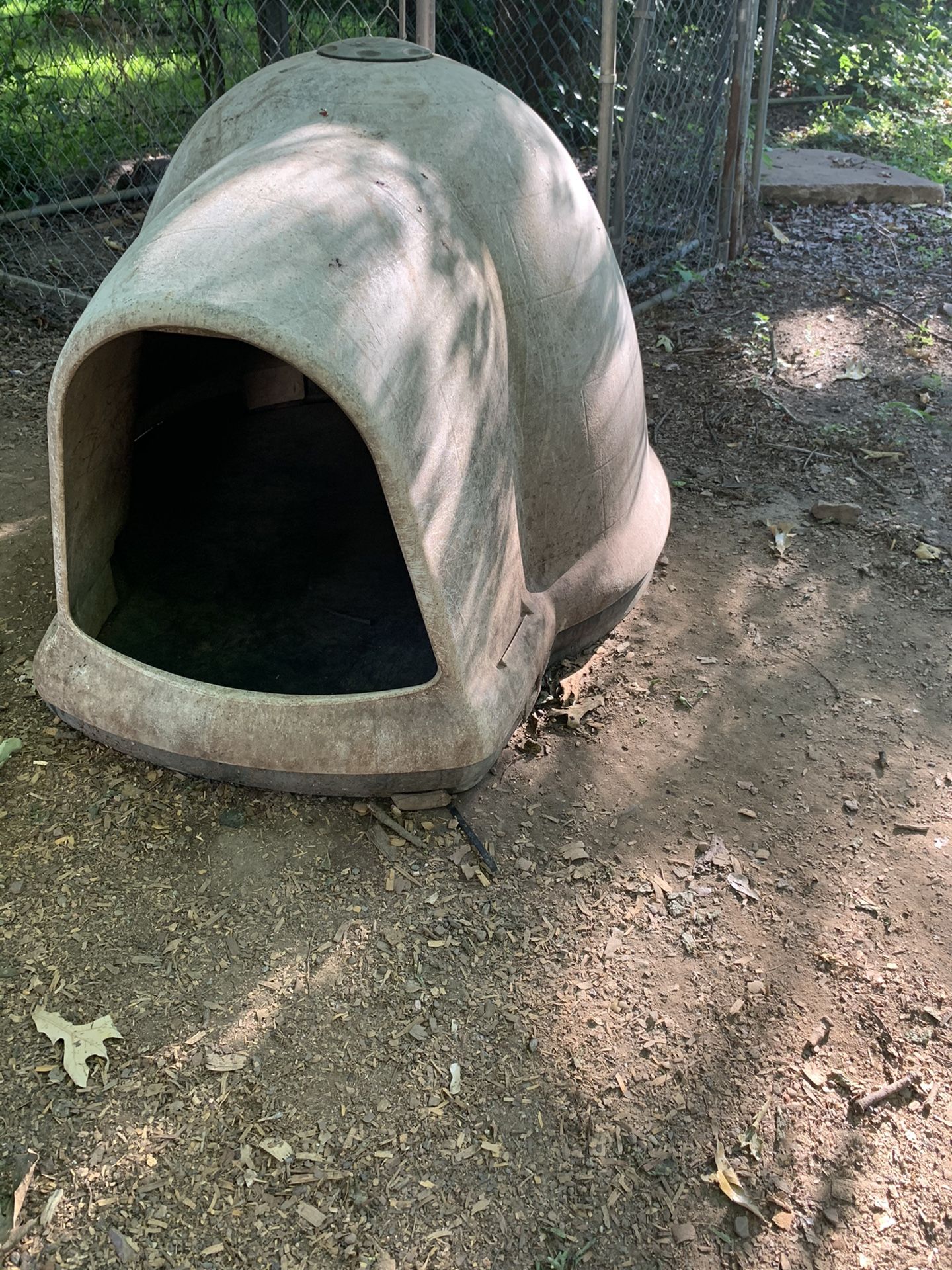 Igloo Style Doghouse