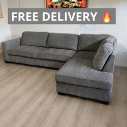 •Free delivery• Thomasville Sectional Couch 🛋️- FREE DELIVERY 