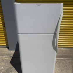 Frigidaire Top Freezer Refrigerator 