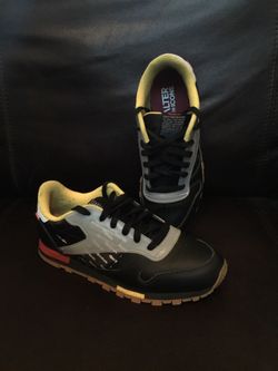 REEBOK 1983 CLASSIC LEATHER ALTERED Tennis Shoes - size: 6.5 Unisex