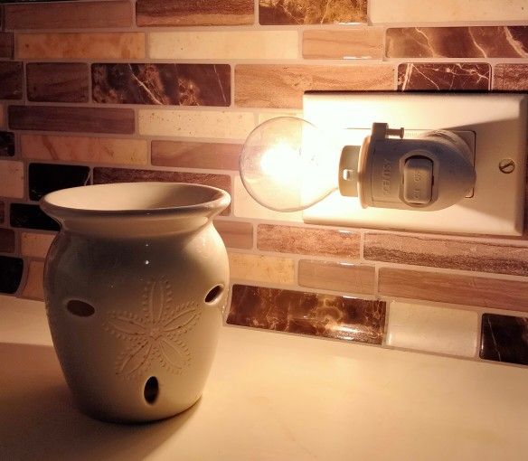 Scentsy plug In - Wax Warmer