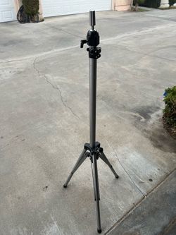 Adjustable Mannequin Head Tripos Stand by Paul Mitchell