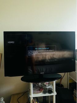 Samsung 40” Smart LED TV – Excellent Condition