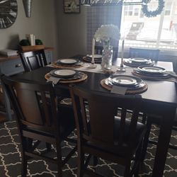 7pc Dinning Table And Chairs