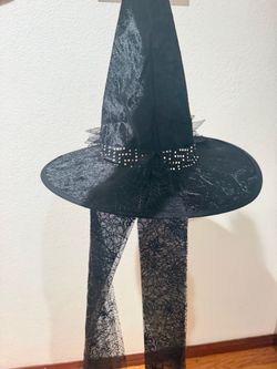 Witch hat and cape
