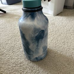 61OZ Water Container