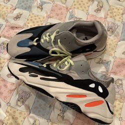 Yeezy Wave Runners 