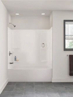 Pro-Series 60 in. W x 57 in. H Five Piece Glue Up Bathtub Surrounds in High Gloss White