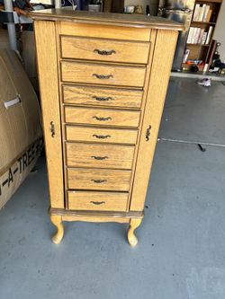 Wooden Jewelry Stand 