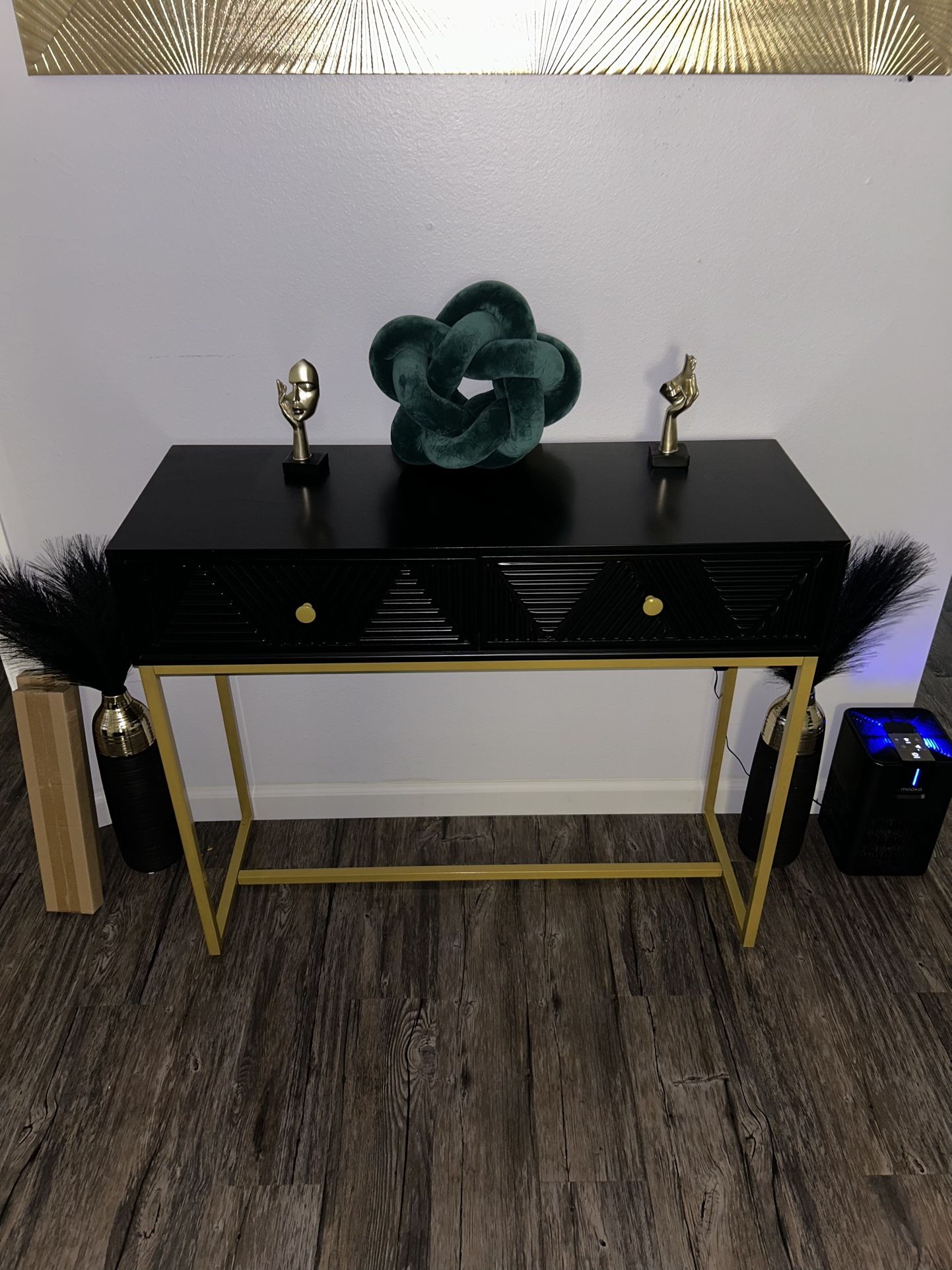Black&gold Table Console