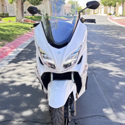 201 8 Suzuki Burgman 400