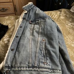 Levi’s Men’s Winter  Denim Jacket Never Worn 