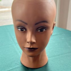 Mannequin Head And Tpins