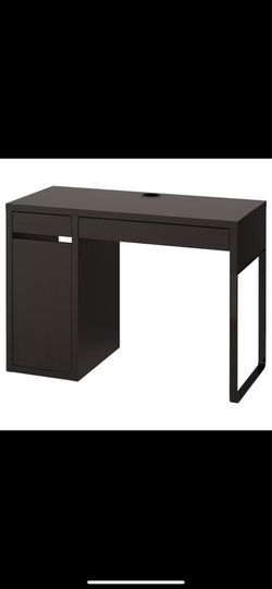Computer desk
