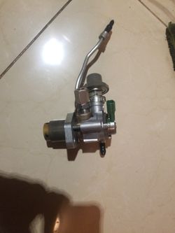Lexus .IS250 IS350 .High Pressure Fuel Regulator.