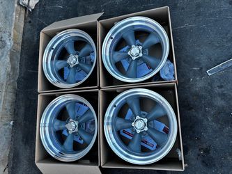 Set of 4 Classic 5-Spoke Alloy Wheels.American racing. 17x8. 5x5. .