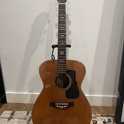 Ventura Acoustic Guitar 