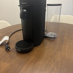 Nespresso Vertuo Plus by De’Longhi – Matte Black | Includes Water Tank & Pod Drawer