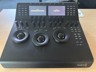 Blackmagic DaVinci Resolve Mini Panel + Resolve Studio License