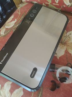 FOODSAVER VACUUM SEALER