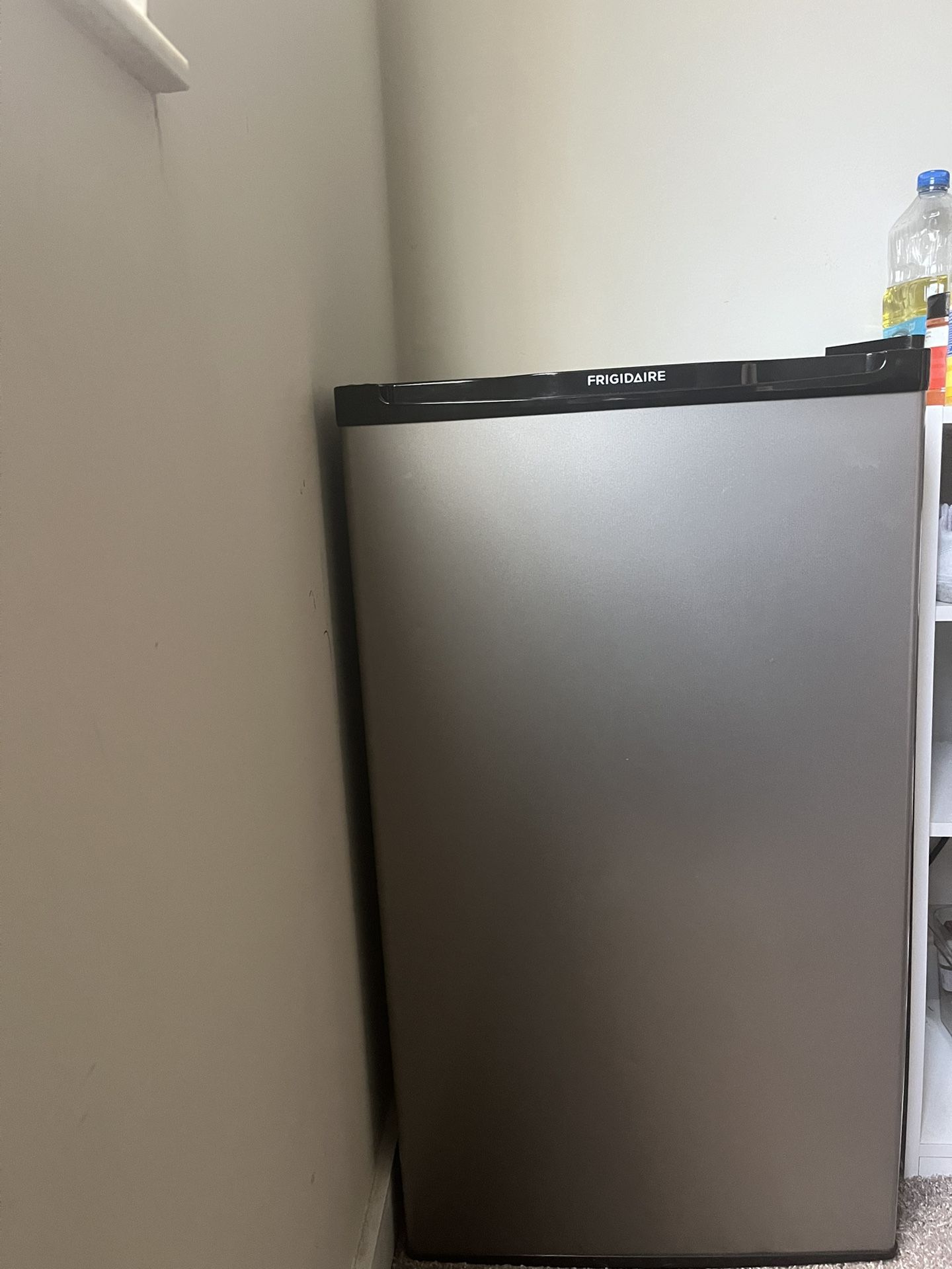 Frigidaire Mini Fridge