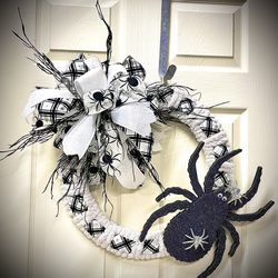 Halloween Spooky Spider Indoor Wreath