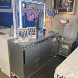Dresser Mirror Nightstand 💜⭐️😃 $999! 