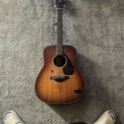 6 string yamaha FG700S
