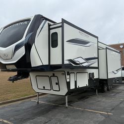 2022 Montana 351BH 5th Wheel 