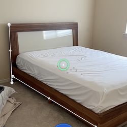 Moving Sale: Queen Bedroom Set 