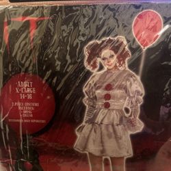 IT Pennywise costume -Adult Size-XL-Brand New