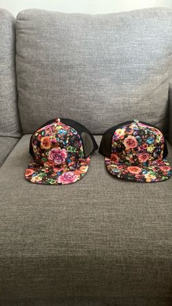 Floral Mesh Women’s Cap Set Of 2 