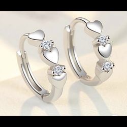 Women’s  Dainty Heart Shaped Brilliant White Sapphire Set In 925 Sterling Silver Petite Earrings 