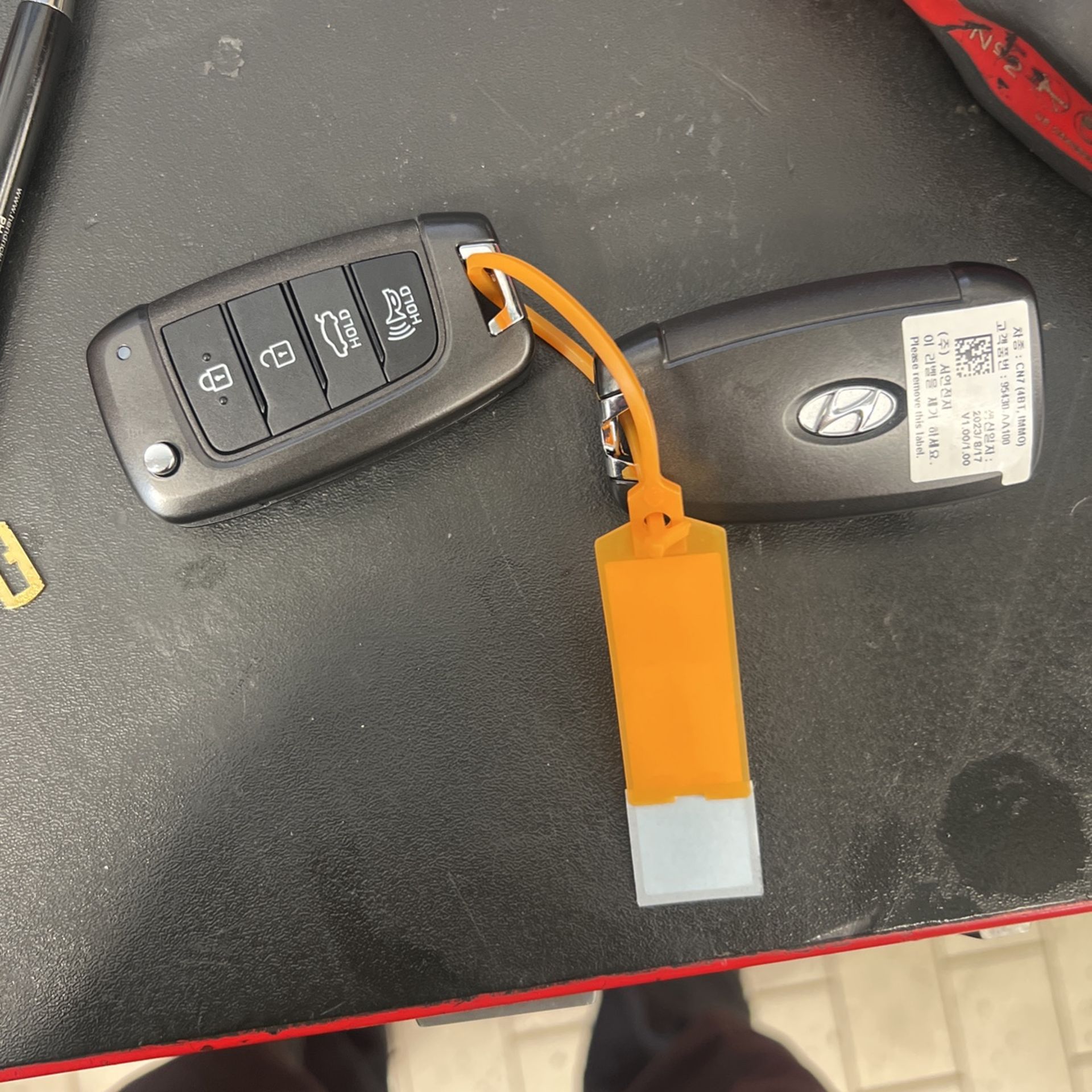 Genuine OEM Hyundai And Kia Key Fobs 