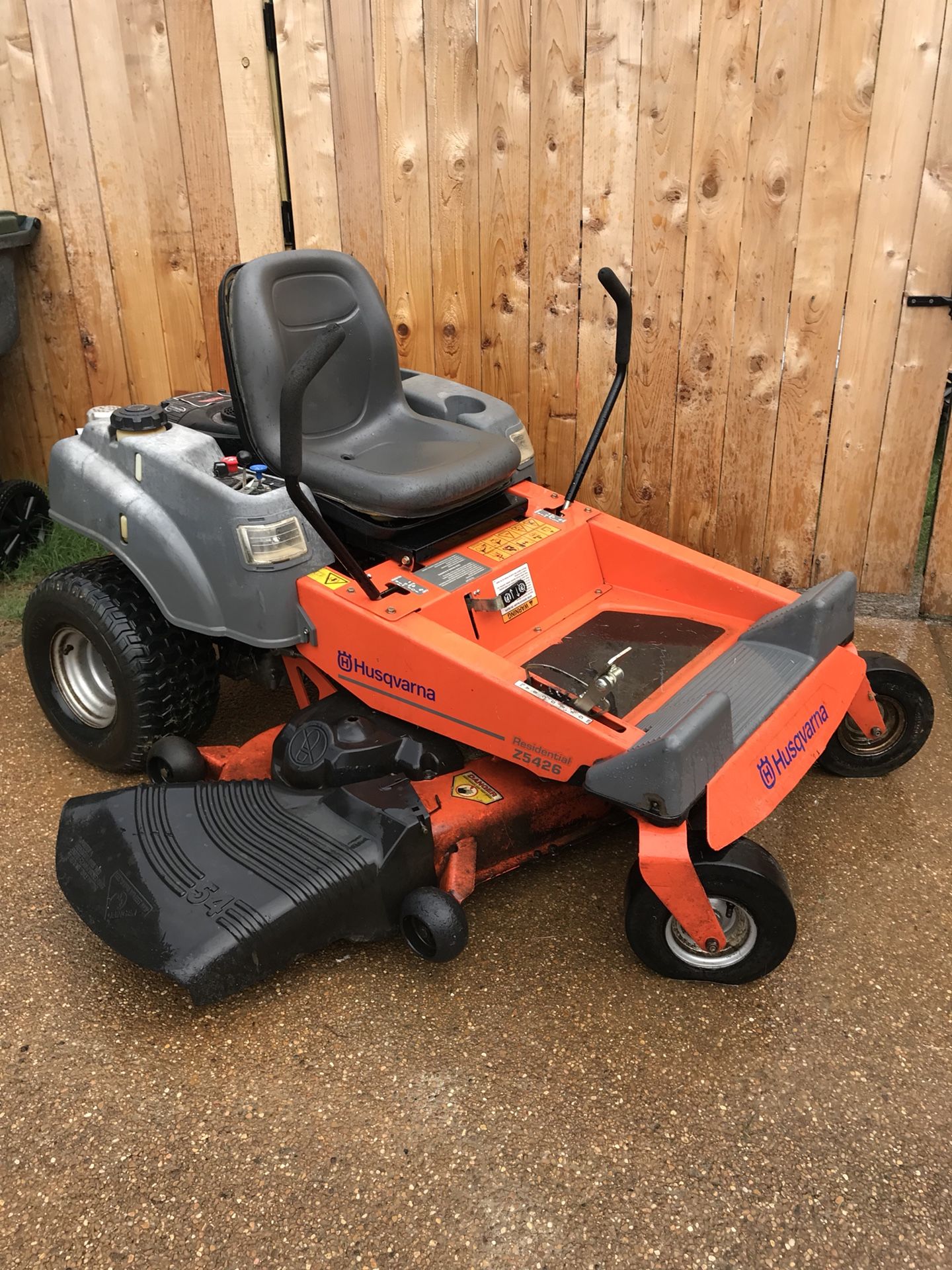 2008 Husqvarna Z5426 Model Zero Turn Mower—-Runs Good
