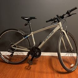 Fuji Two.3 Hybrid Road Bike – Small (15”) – Aluminum Frame – Ready to Ride