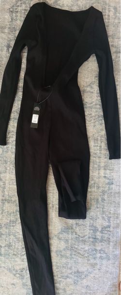 Fashion Nova: Lara Snatched Backless Skinny Jumpsuit