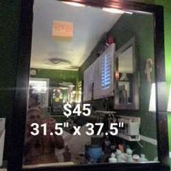 Lighted Wall Mirror 