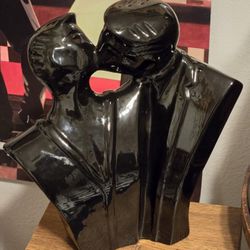 Kissing Black Ceramic Statue 15" Tall