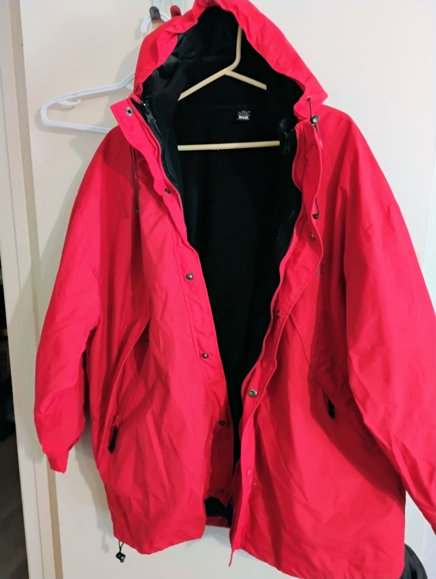 Men's 2XL raincoat with fleece liner. Lakewood / Long Beach area