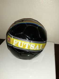 Premium Training Low-Bounce Futsal Ball