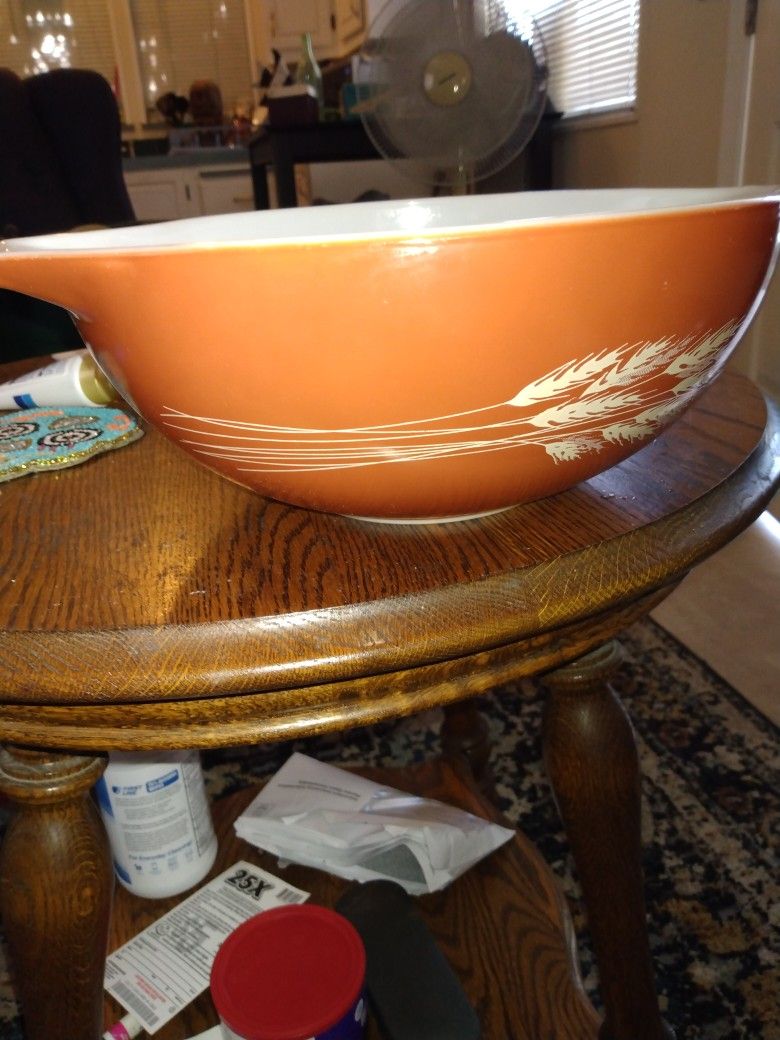 Large Vintage Pyrex