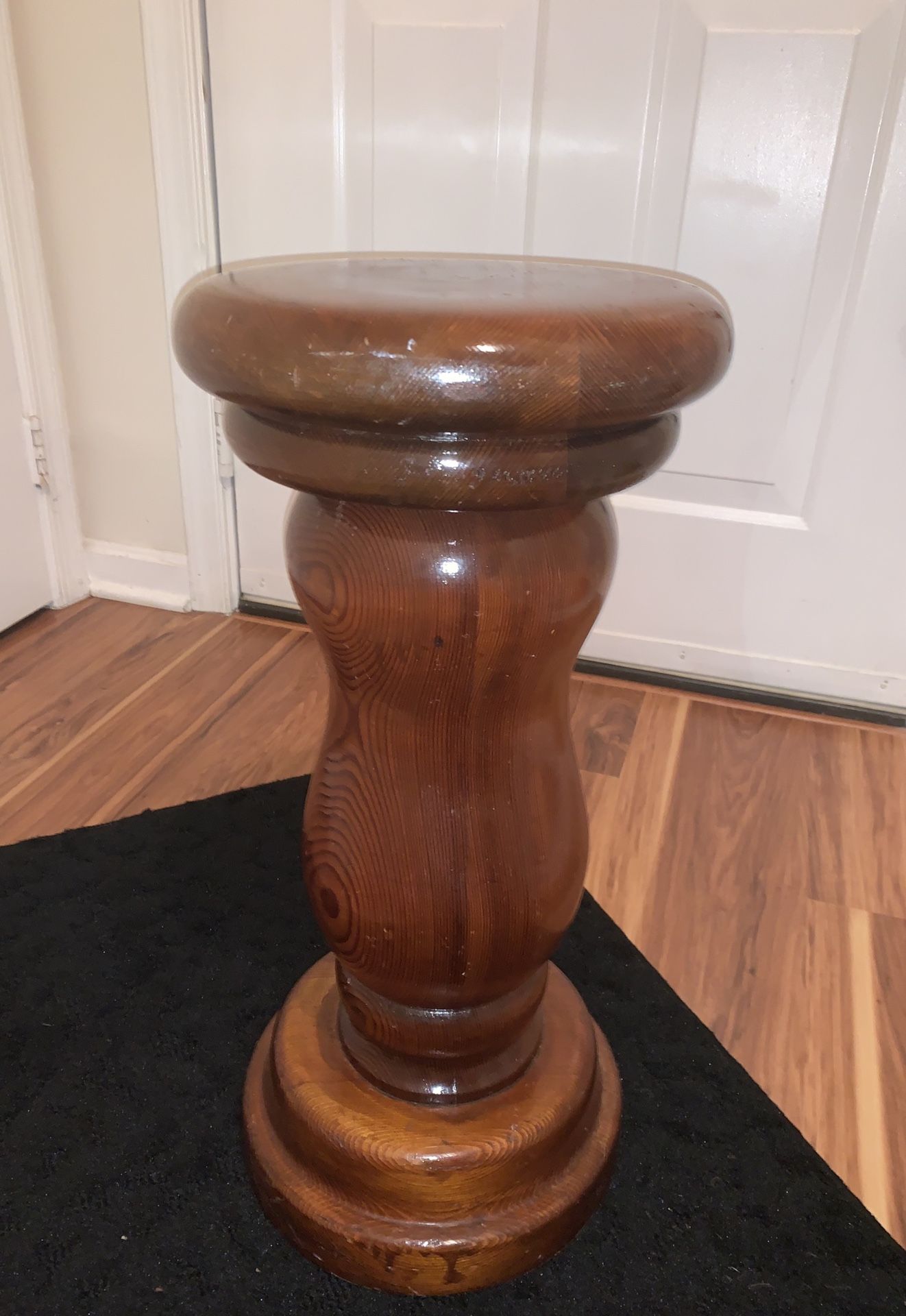 Wood Column Pedestal Stand