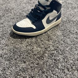 size 8 woman’s sky J french jordan mid 