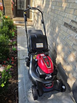 Honda Hrn216vya With Blade Control Like New $460 Price Firm// Seminueva Precio Firme $460