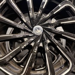 Luxury Black & Machined Swirl Wheels – Aggressive Look 🔥