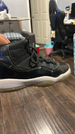Size 6 space jams